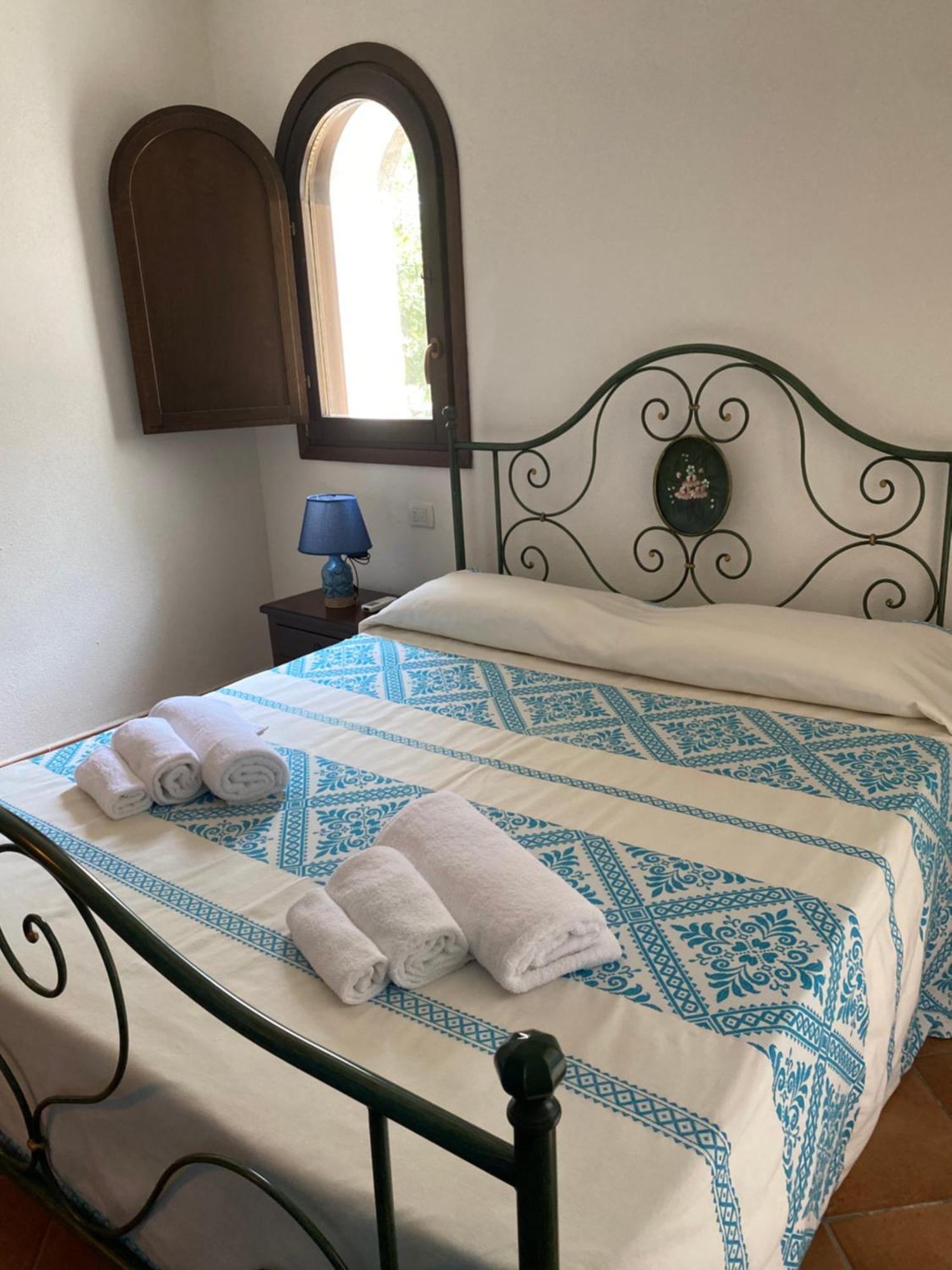Case Vacanze Villa Rosita サン・テオドーロ エクステリア 写真